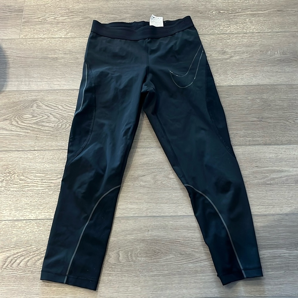 Nike hyper cool pro mesh leggings